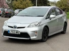 2014-toyota-prius-small-4