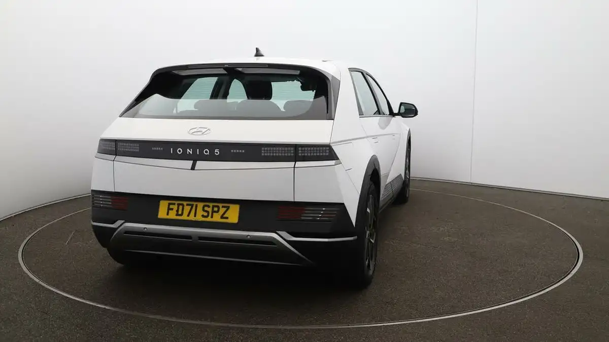 2022-hyundai-ioniq-5-e-se-connect-big-46