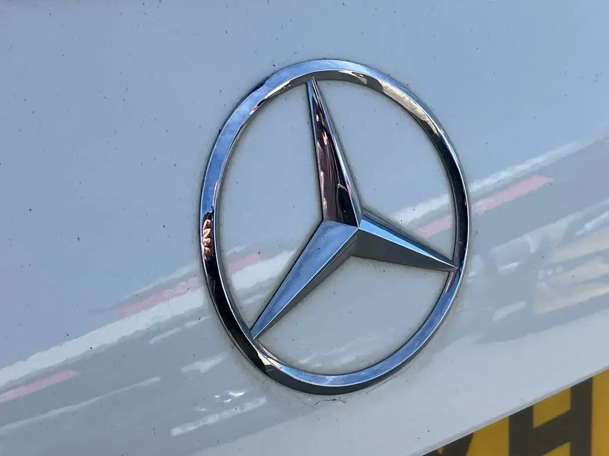2018-mercedes-benz-a-class-16-a160-amg-line-ss-big-21