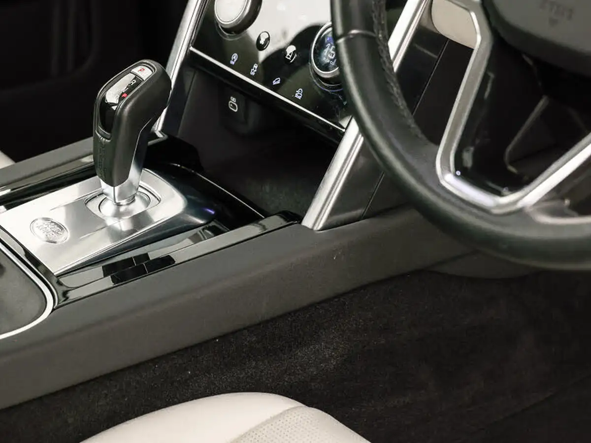 2021-land-rover-discovery-sport-20-d200-s-big-16