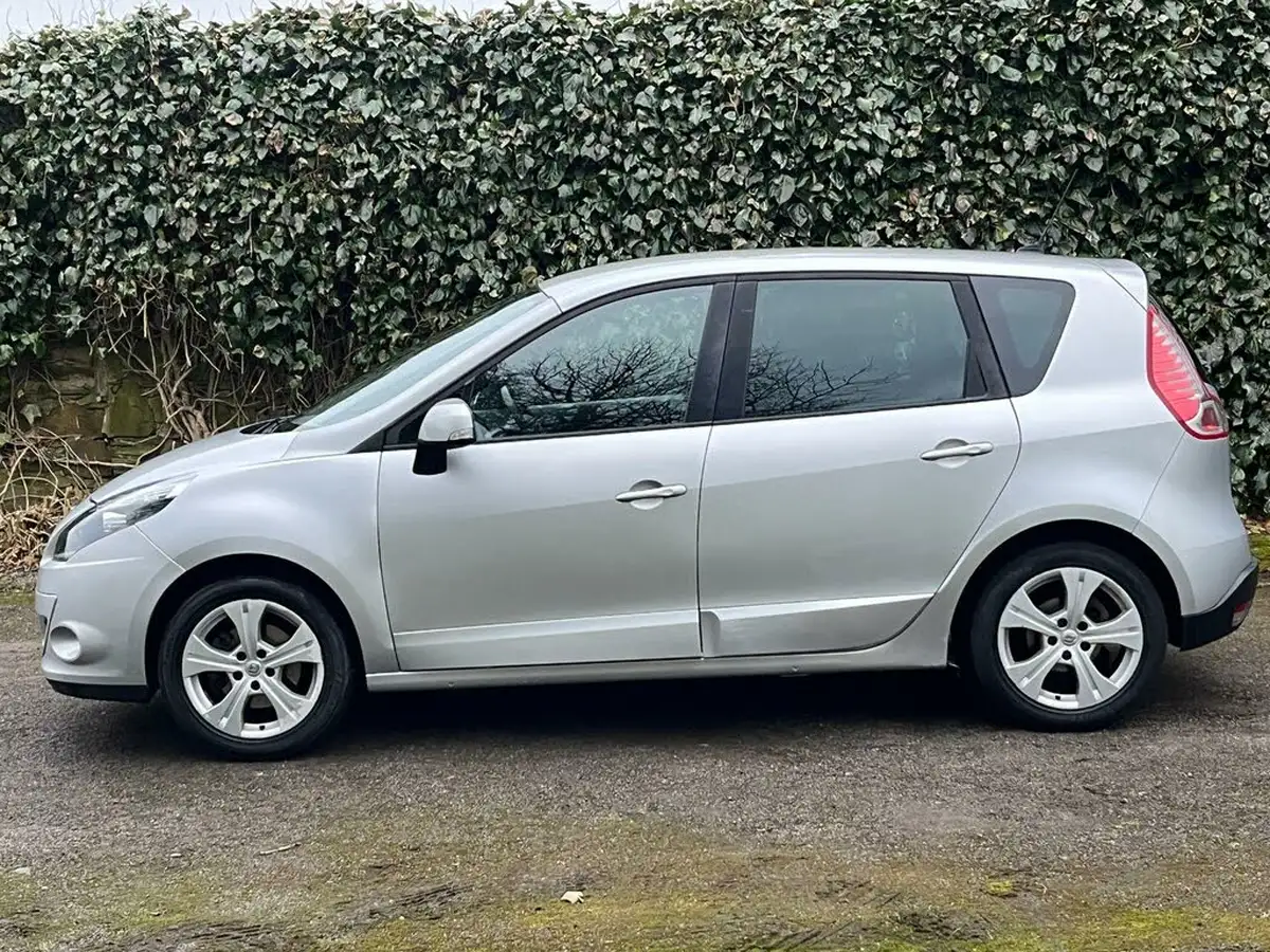 2011-renault-scenic-16-dynamique-tom-tom-big-60