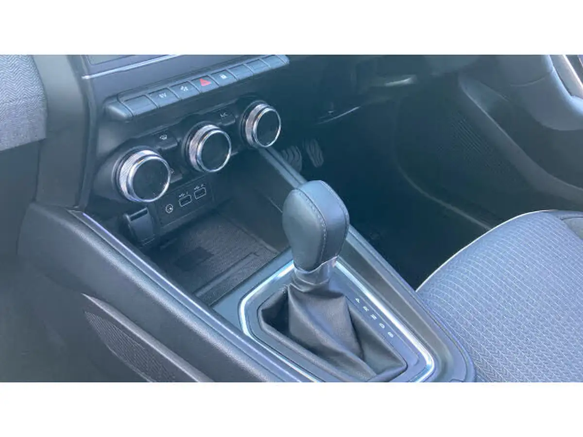 2024-renault-clio-16-techno-big-12