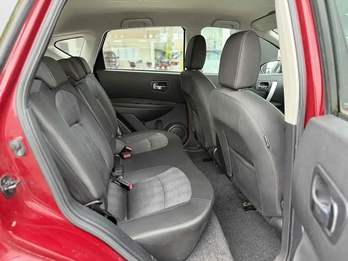 2012-nissan-qashqai-16-acenta-big-19