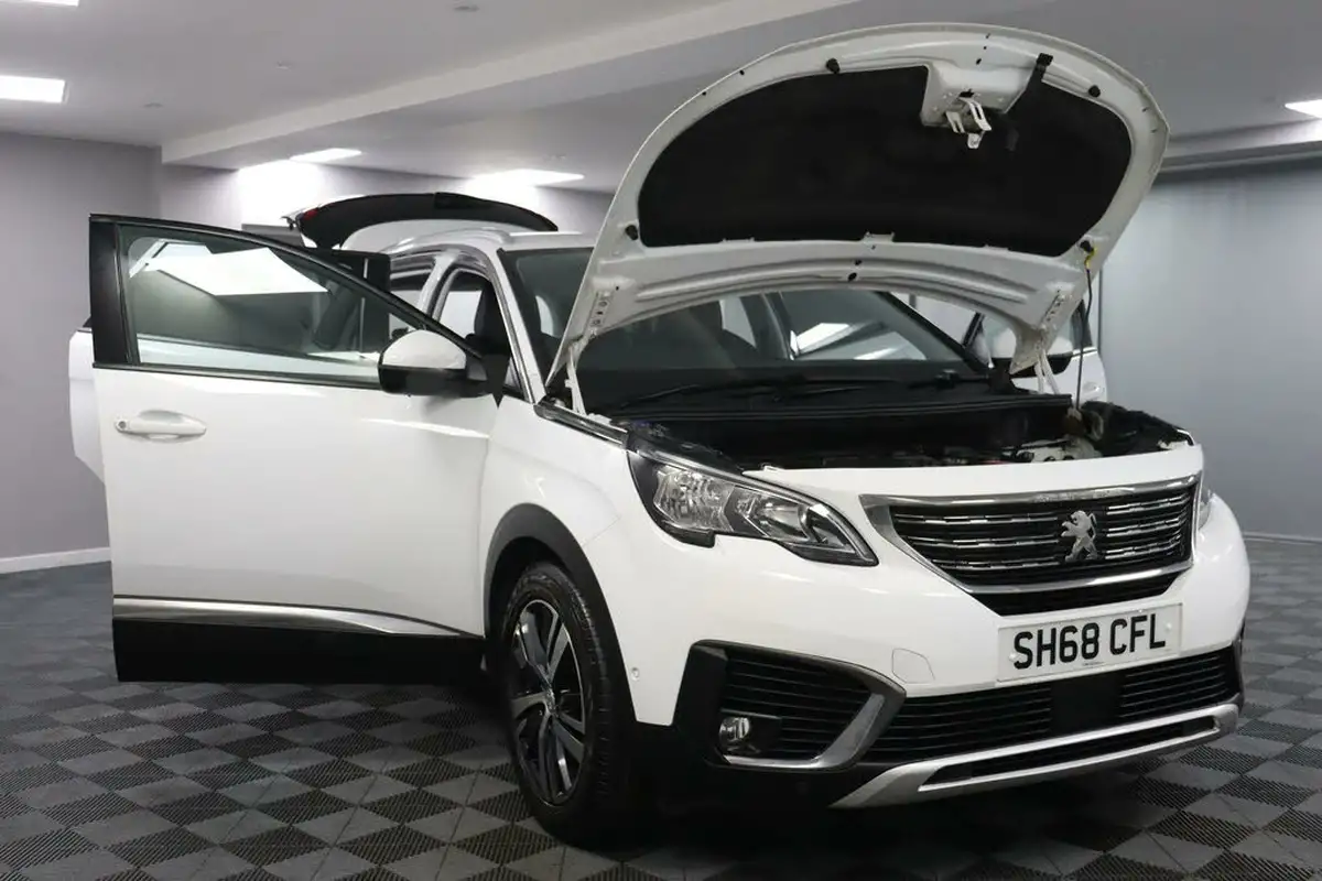 2018-peugeot-5008-suv-15-bluehdi-allure-big-11