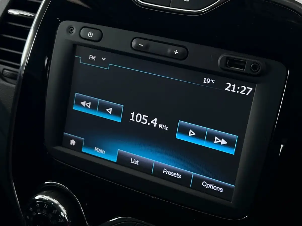 2016-renault-captur-12-dynamique-s-nav-big-25