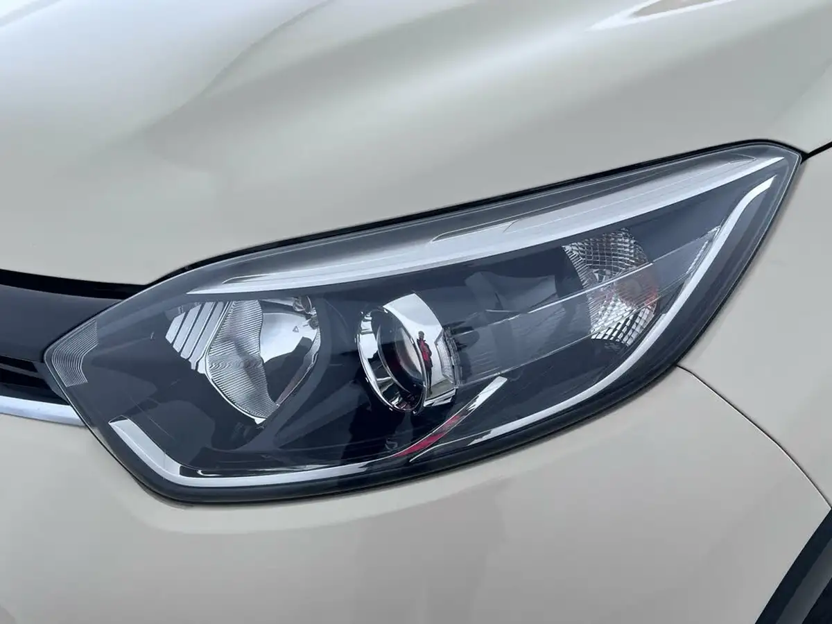 2016-renault-captur-12-dynamique-s-nav-big-5