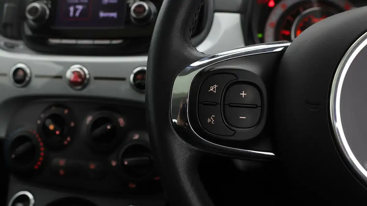 2019-fiat-500-12-collezione-fall-big-20