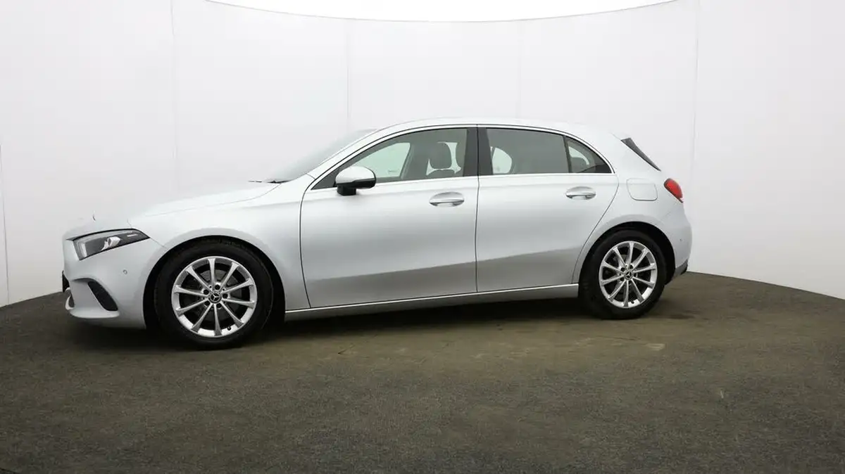 2019-mercedes-benz-a-class-20d-a200d-sport-executive-hatchback-5d-big-25