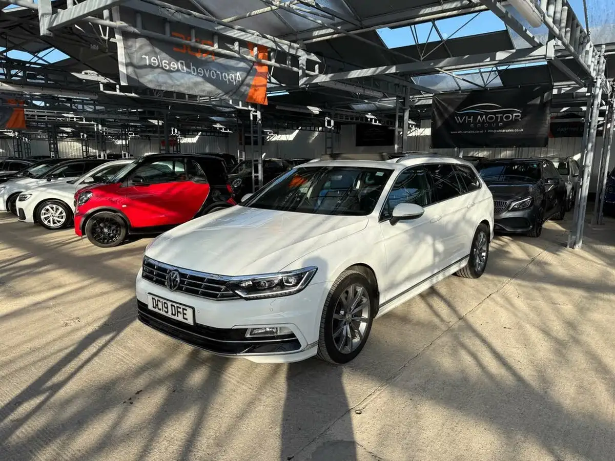 2019-volkswagen-passat-15-tsi-r-line-estate-5d-big-14