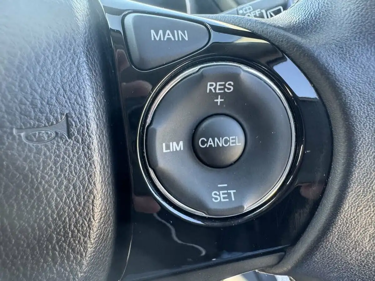 2017-honda-civic-18-i-vtec-se-plus-navi-hatchback-auto-big-41