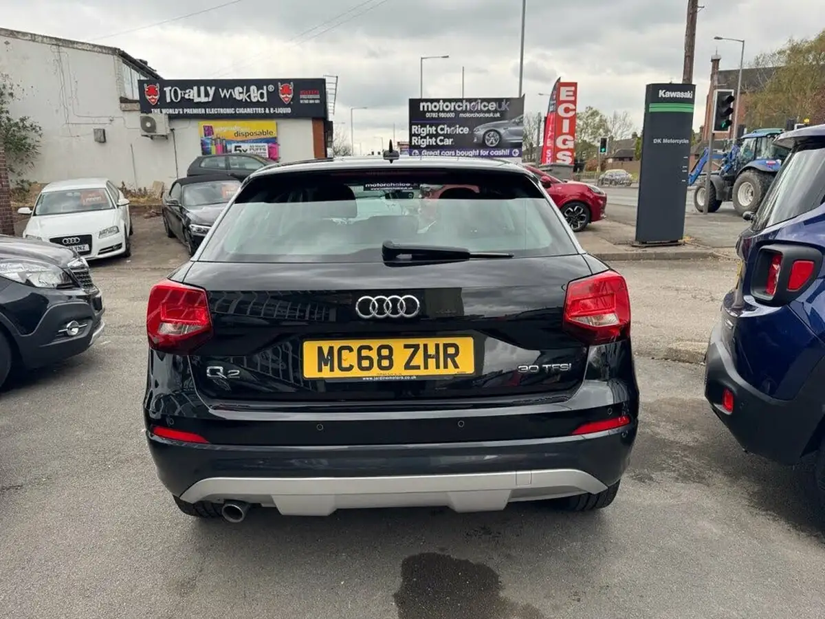 2019-audi-q2-10-30-tfsi-sport-big-6