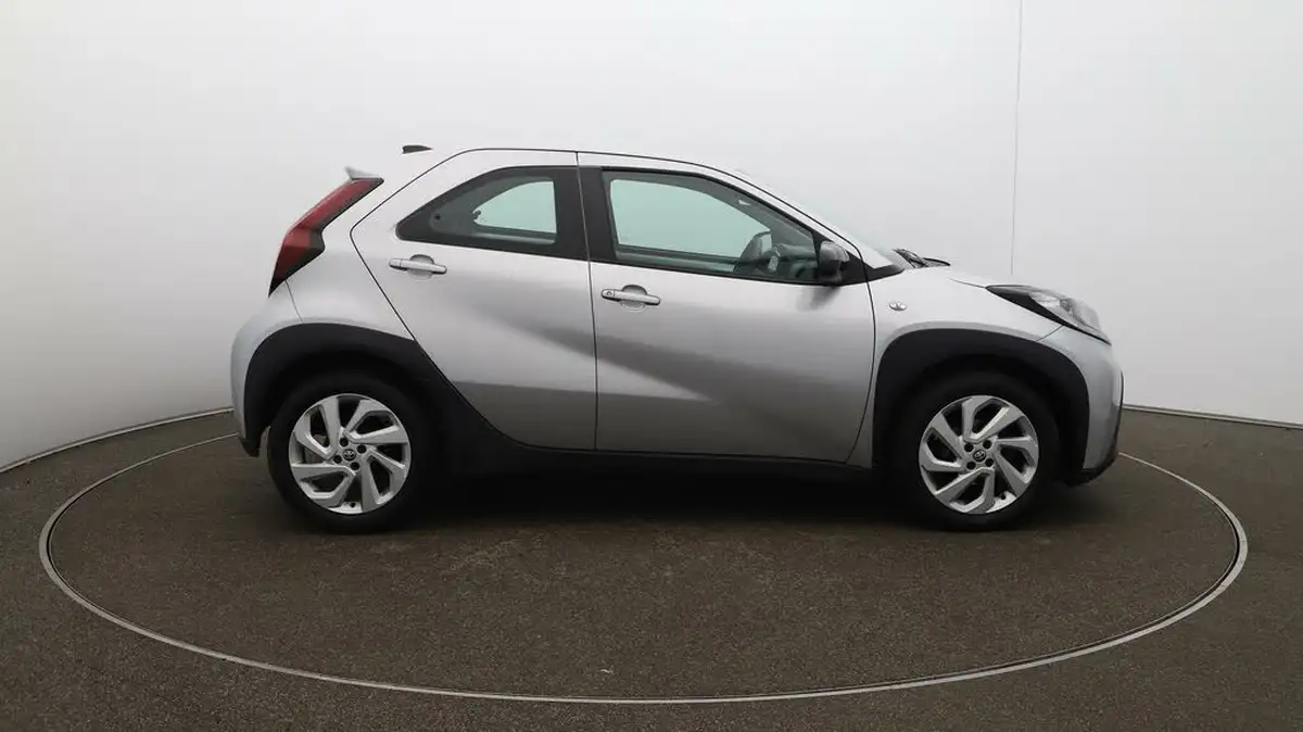 2023-toyota-aygo-x-10-vvt-i-pure-big-41
