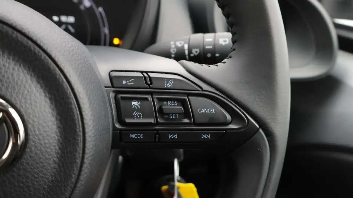 2023-toyota-aygo-x-10-vvt-i-pure-big-23