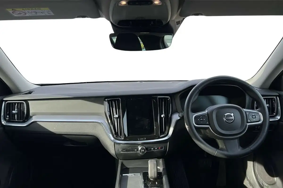 2021-volvo-v60-20-b4-momentum-big-5
