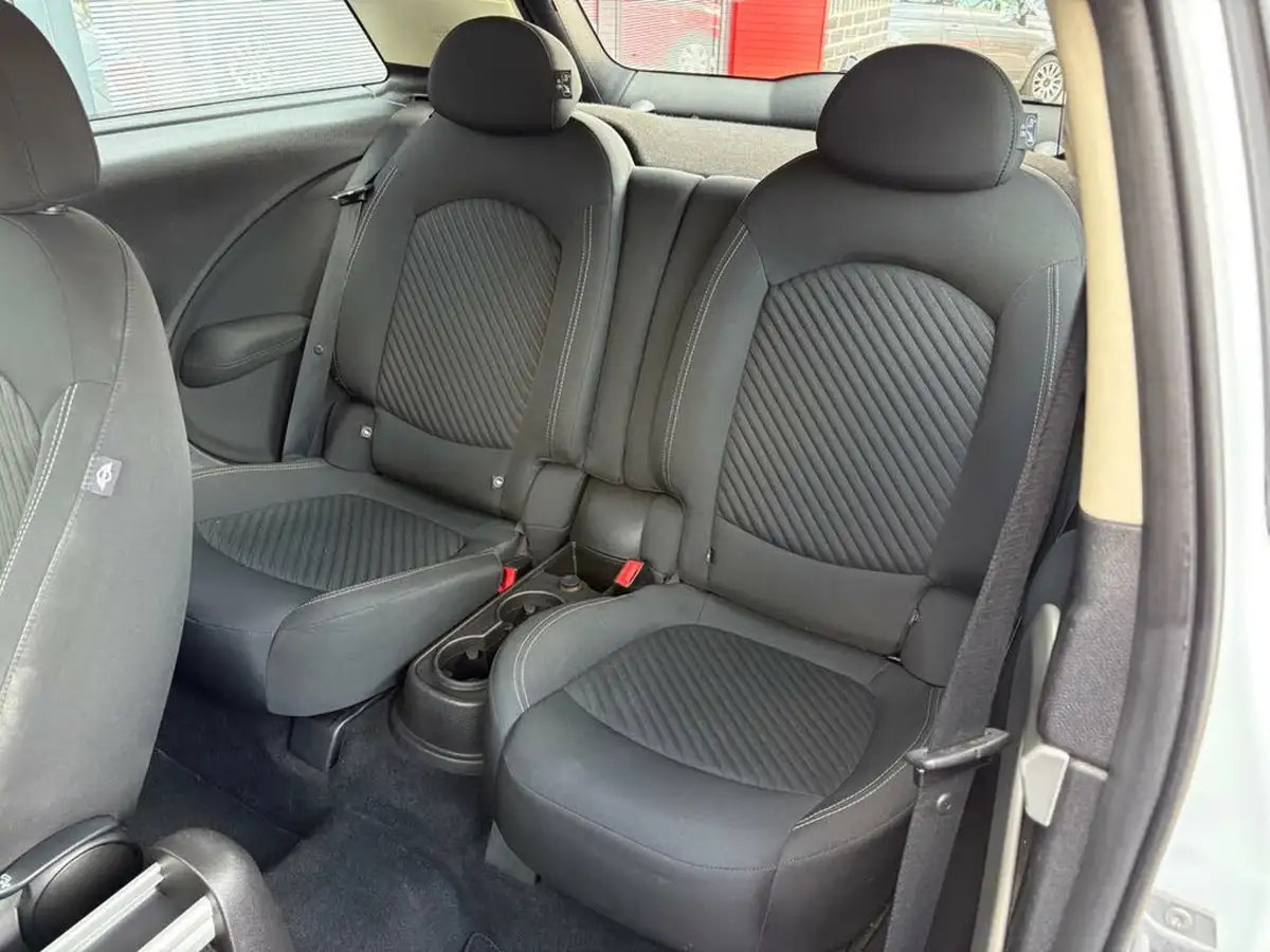 2014-mini-paceman-16-cooper-big-10