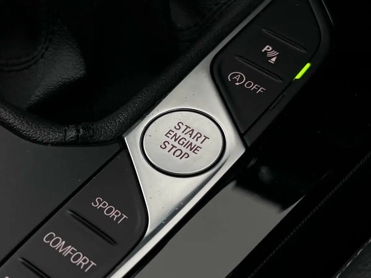 2021-bmw-1-series-15-118i-sport-lcp-big-36