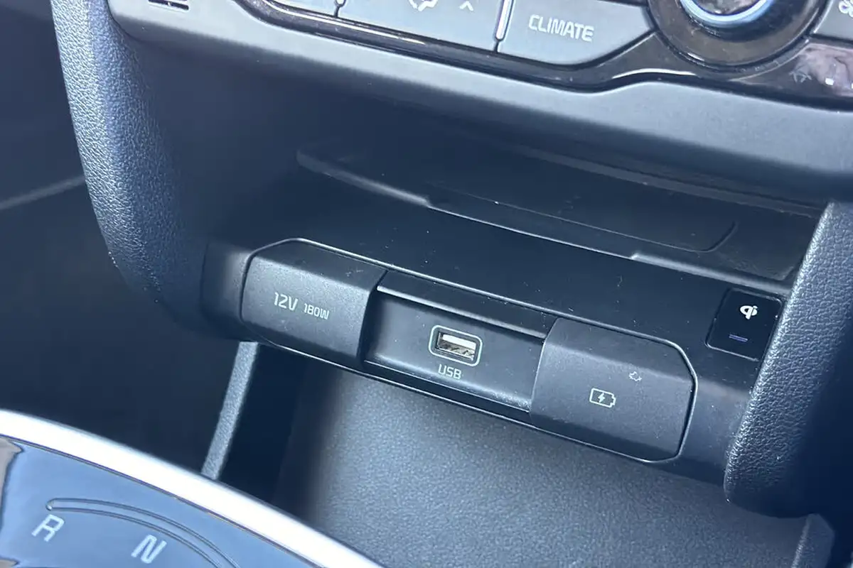 2021-kia-e-niro-ev-4-big-46