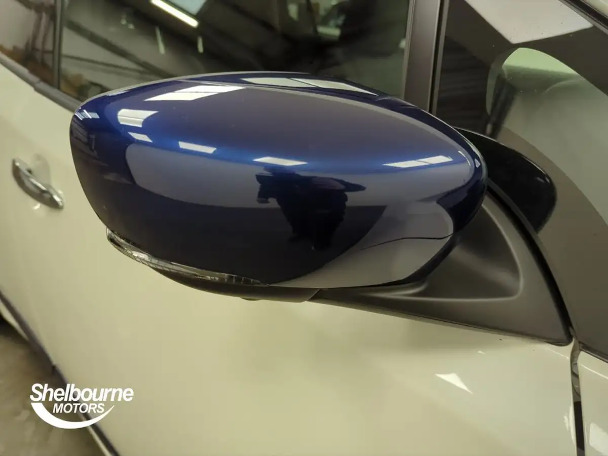 2024-nissan-leaf-e-e-tekna-59kwh-big-21