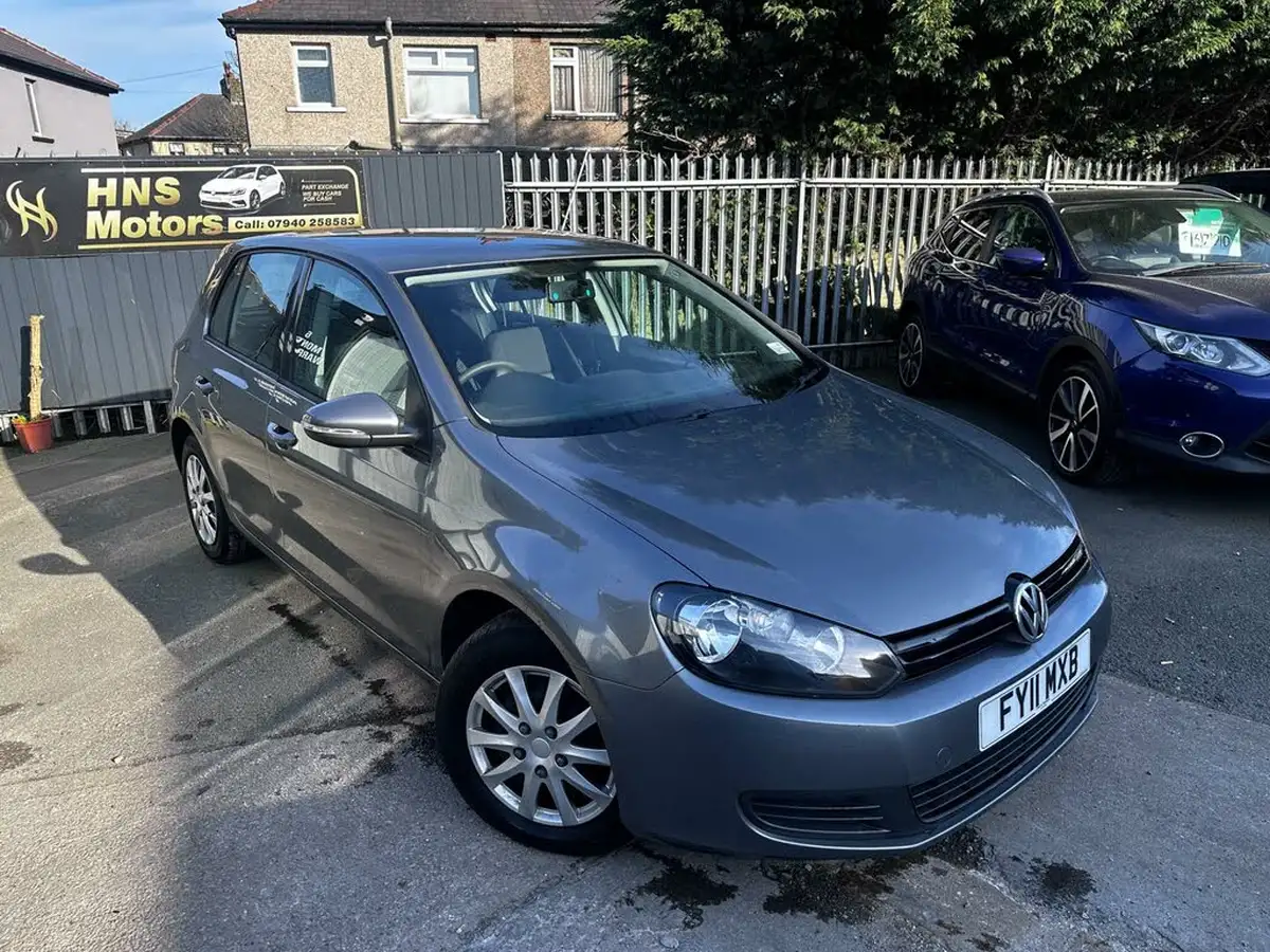 2011-volkswagen-golf-12-tsi-s-5d-big-3