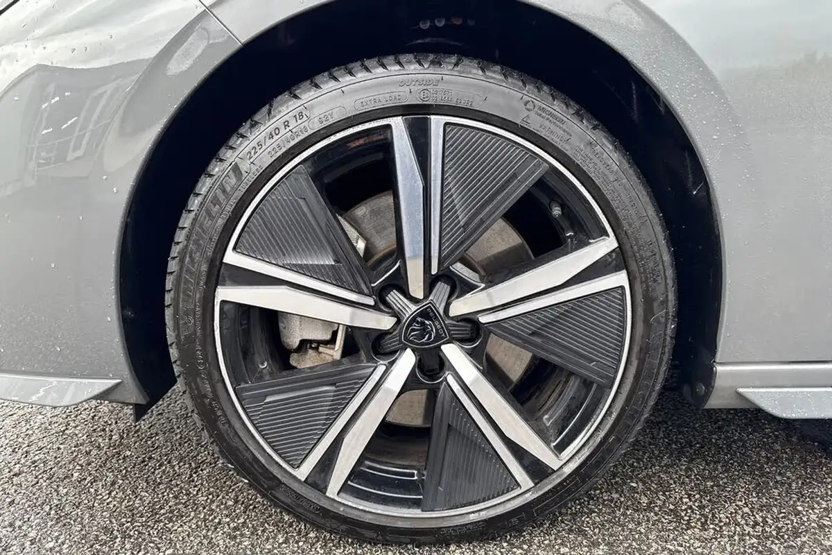 2024-peugeot-308-16-puretech-gt-180ps-big-22