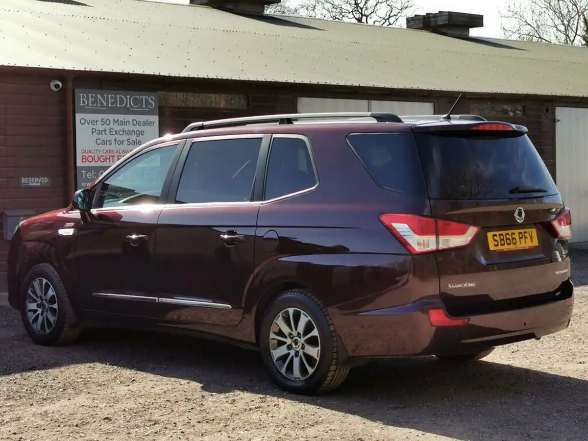 2017-kgm-ssangyong-turismo-22td-elx-big-24