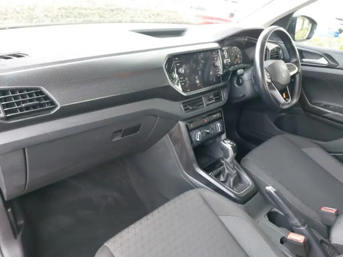 2021-volkswagen-t-cross-big-4
