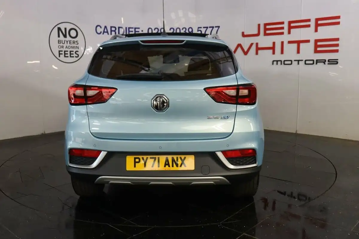 2021-mg-zs-suv-e-exclusive-ev-big-3