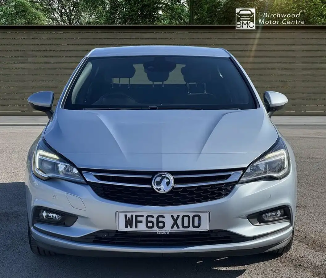 2016-vauxhall-astra-14i-16v-turbo-sri-nav-150ps-ss-hatchback-auto-big-1