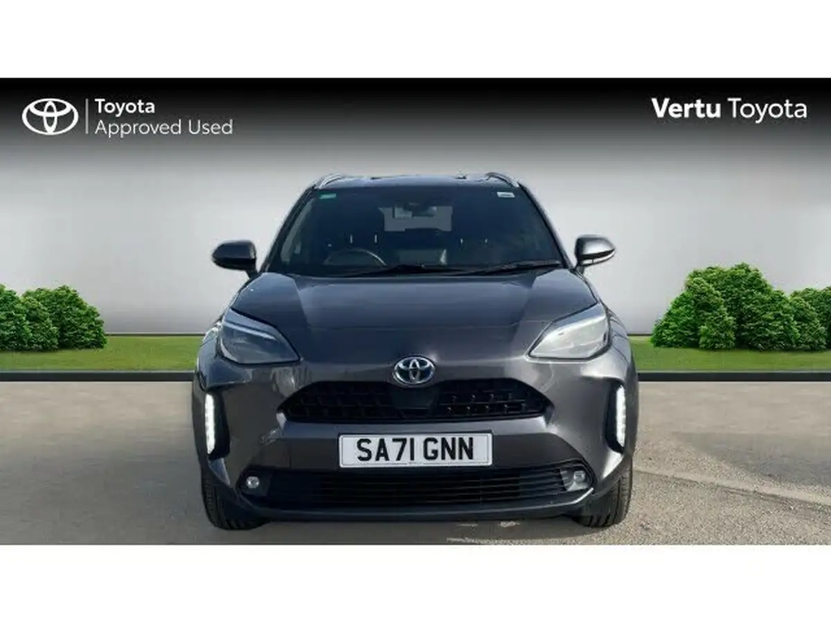 2021-toyota-yaris-15-vvt-i-design-panoramic-roof-big-14