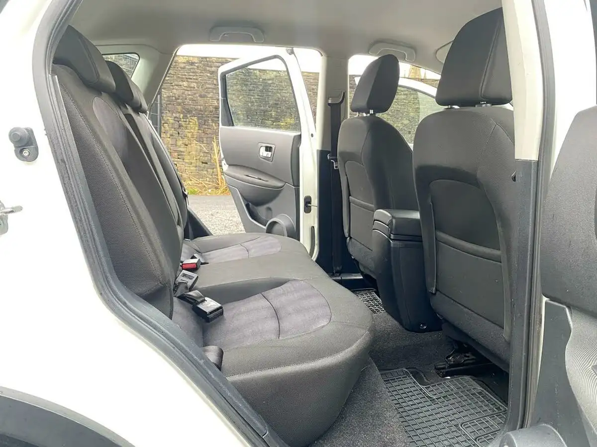2013-nissan-qashqai-15td-acenta-big-13