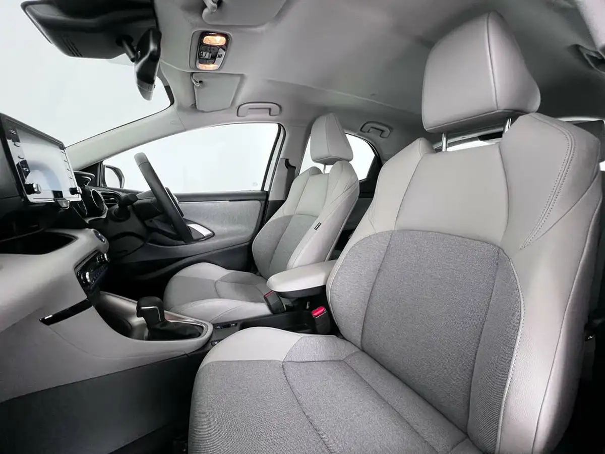 2021-toyota-yaris-15-vvt-i-excel-big-13