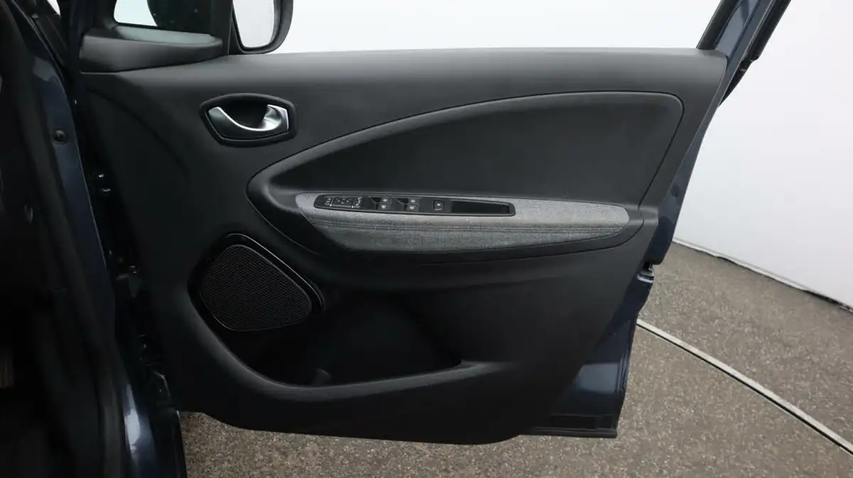 2020-renault-zoe-e-i-gt-line-rapid-charge-big-15
