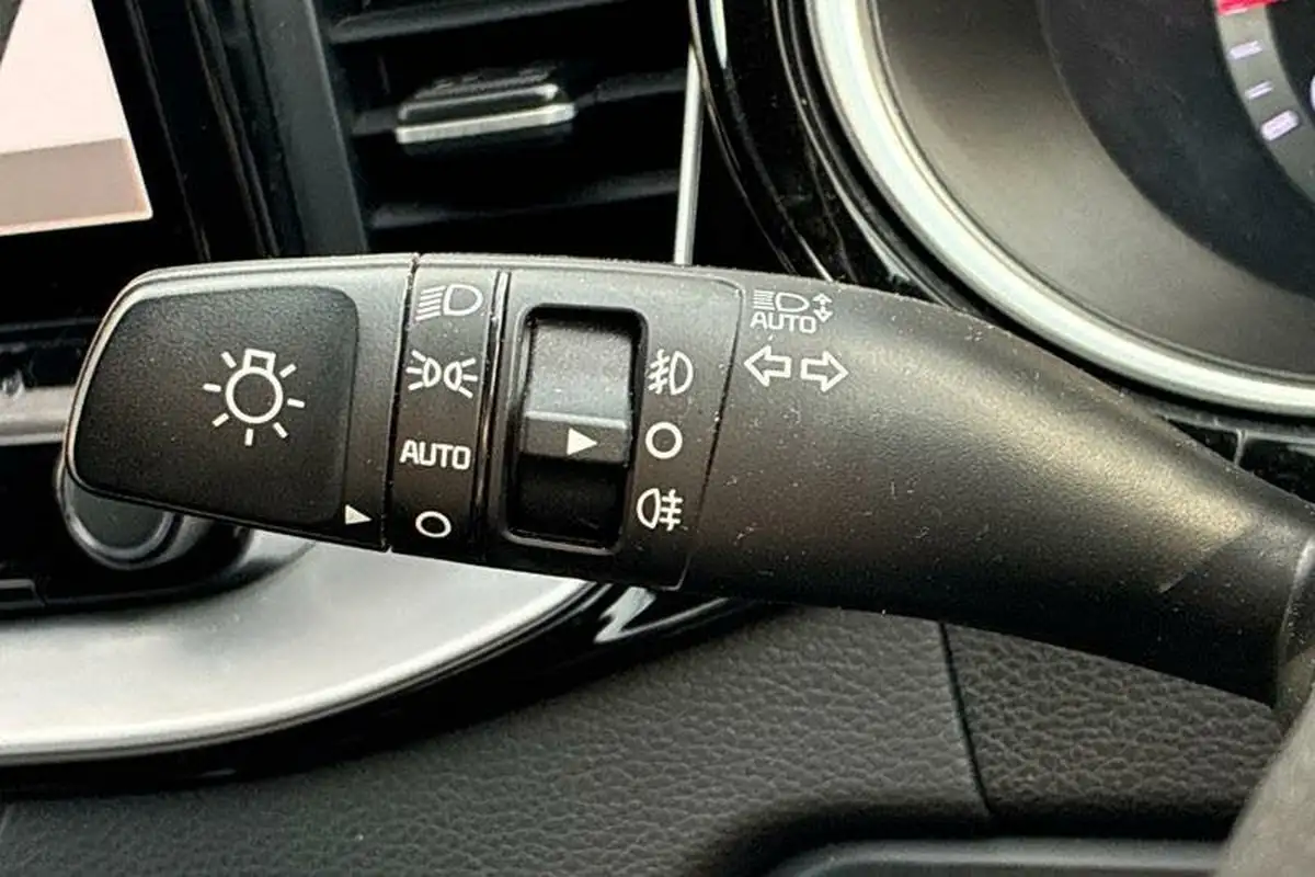 2022-kia-ceed-15-t-gdi-gt-line-big-26