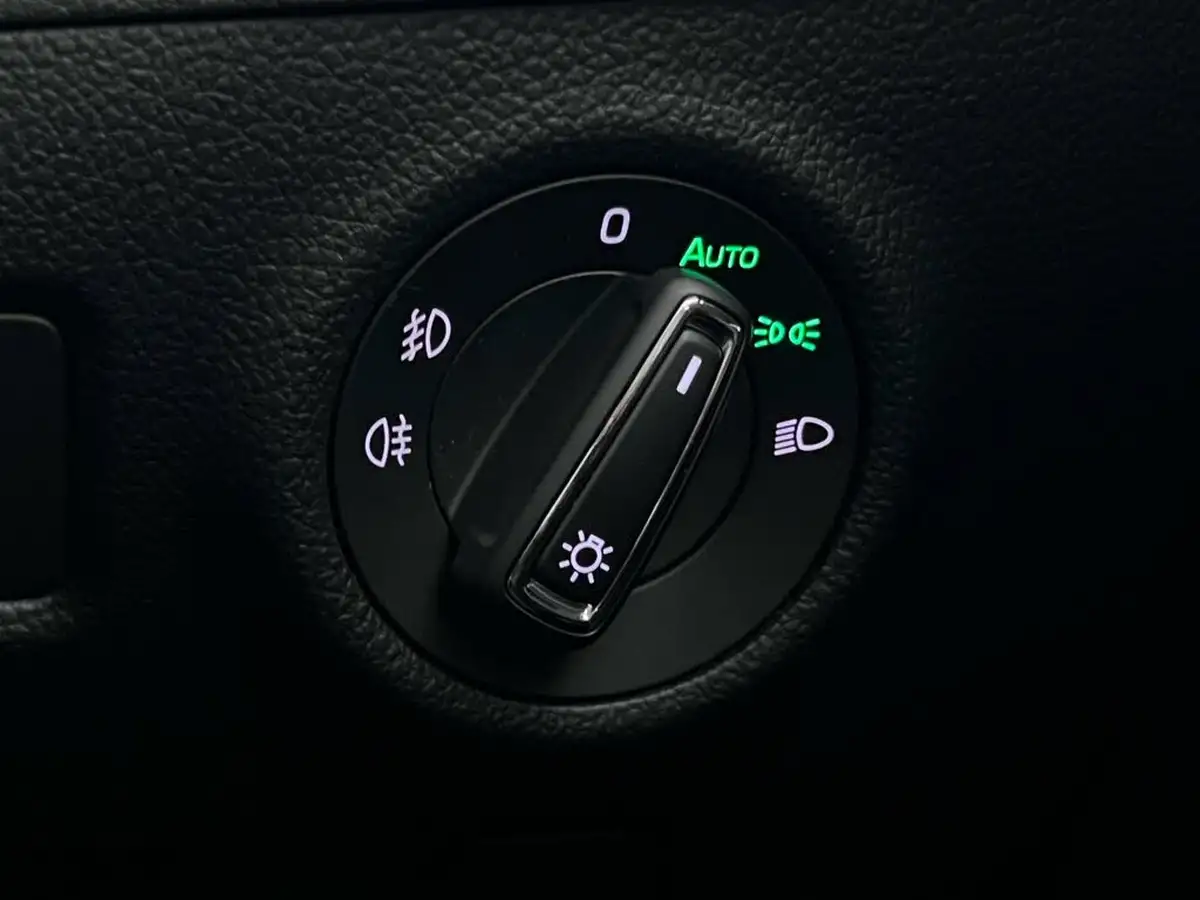 2019-skoda-superb-20-tsi-se-l-hatchback-big-35