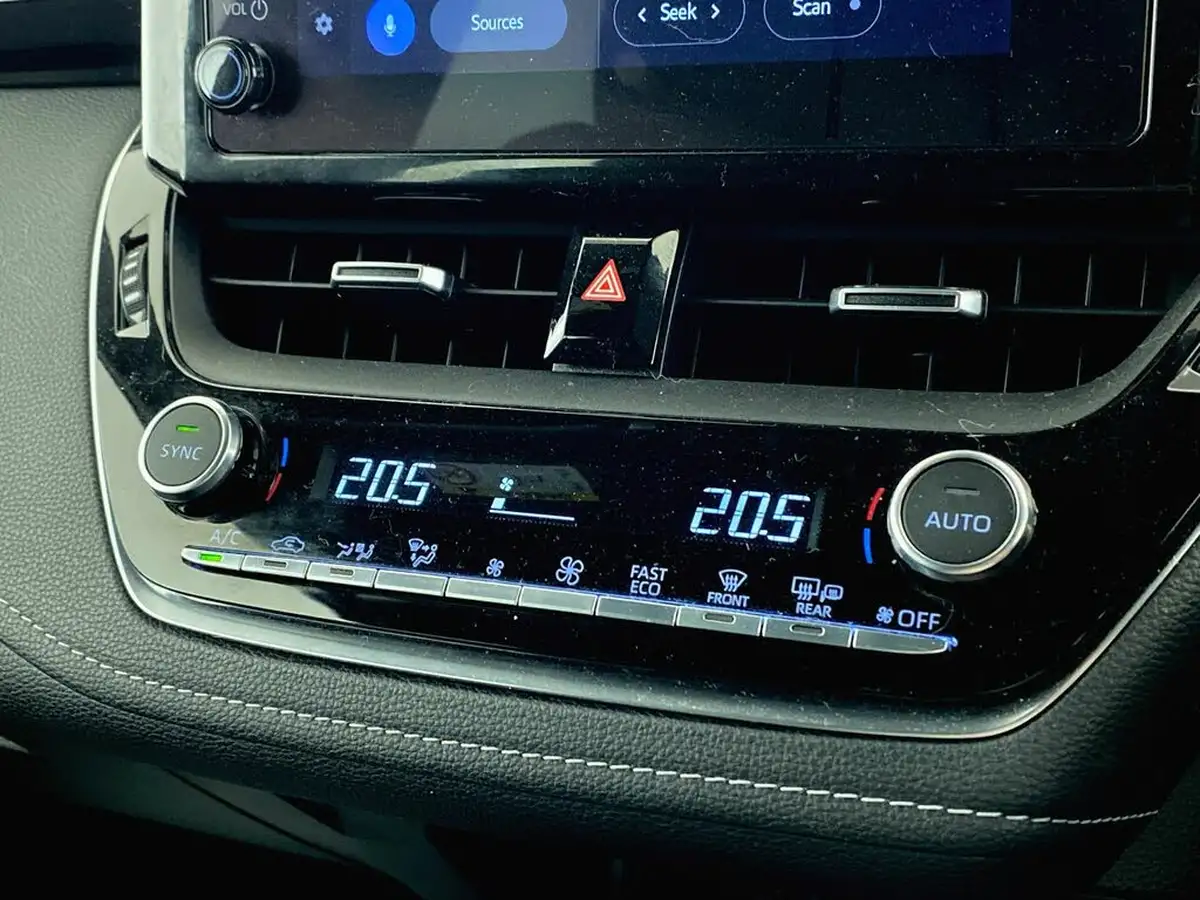 2023-suzuki-swace-18-motion-big-20