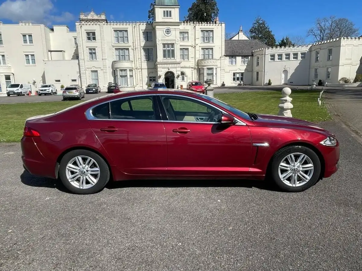 2013-jaguar-xf-22td-luxury-200ps-ss-saloon-4d-auto-big-4