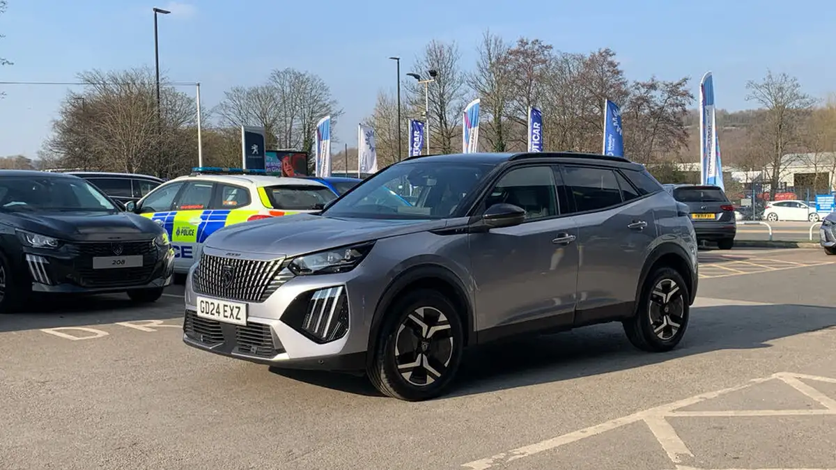 2024-peugeot-2008-suv-12-puretech-gt-130ps-eat8-big-6