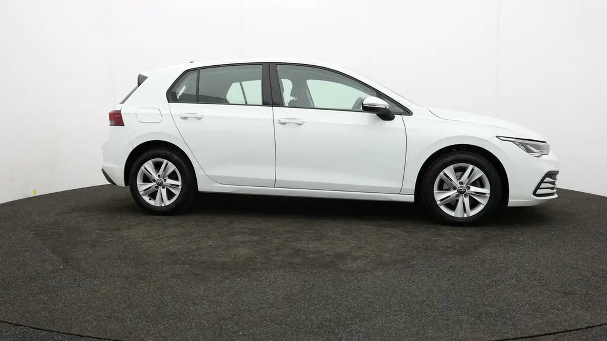 2021-volkswagen-golf-15-tsi-life-130ps-hatchback-big-32