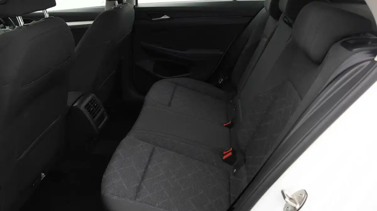 2021-volkswagen-golf-15-tsi-life-130ps-hatchback-big-15