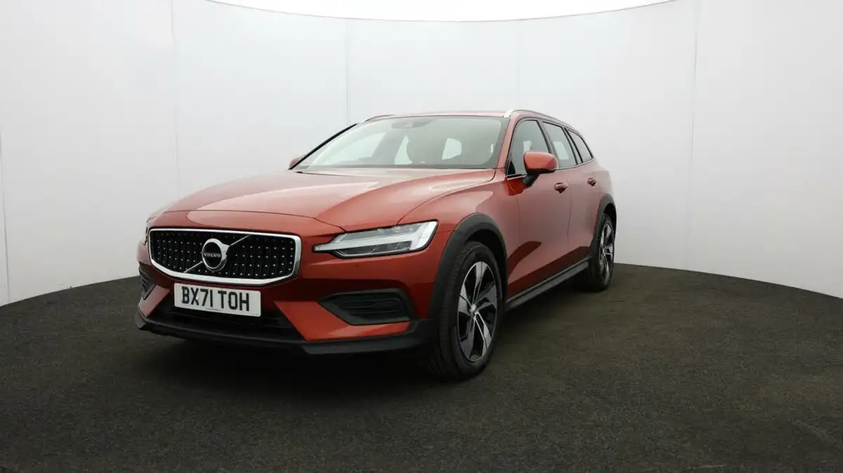 2021-volvo-v60-20td-b4-cross-country-big-33