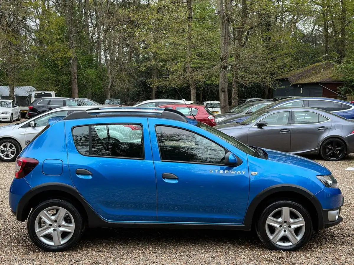 2014-dacia-sandero-stepway-15d-laureate-big-7