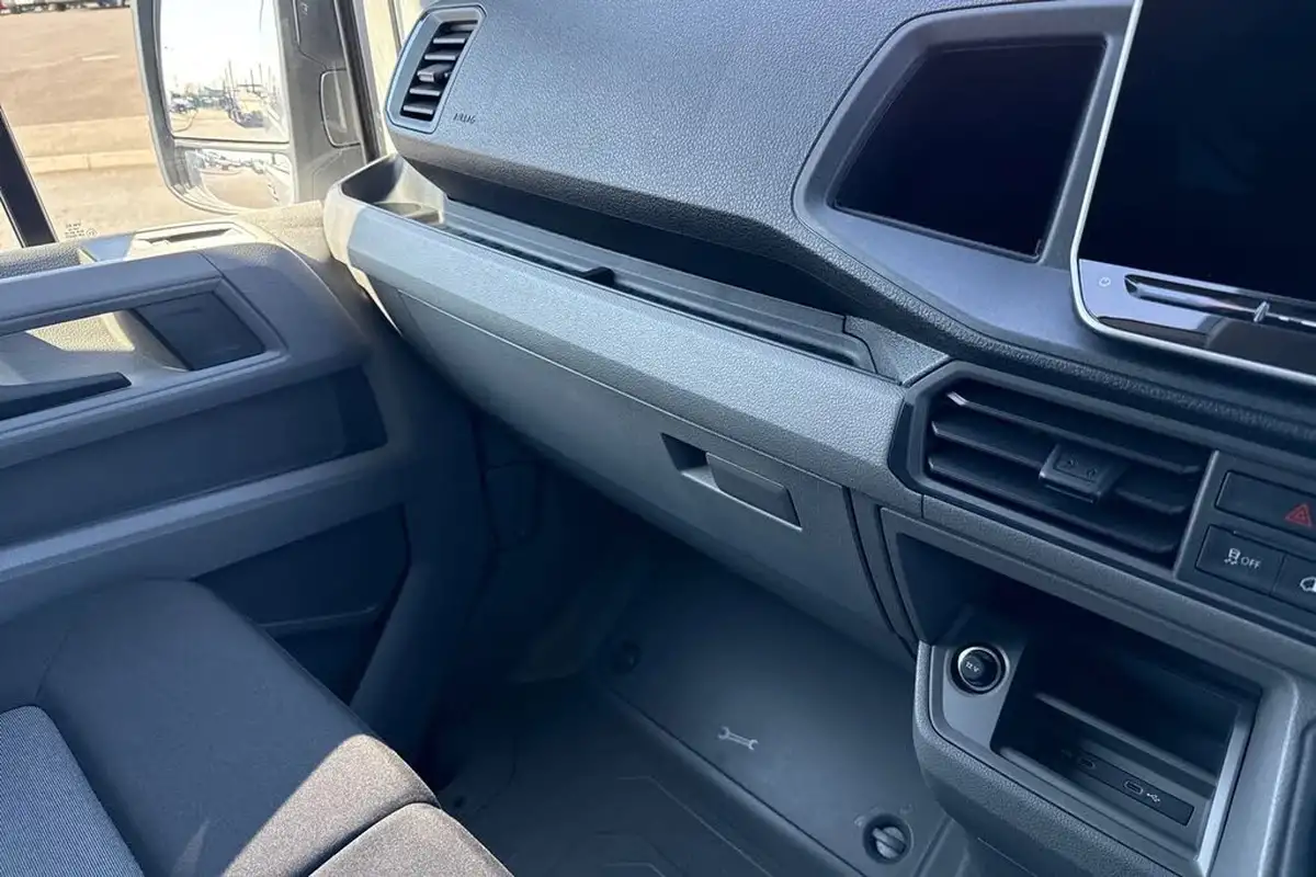 2024-volkswagen-crafter-20tdi-cr35-mwb-commerce-plus-140pseu6d-big-18