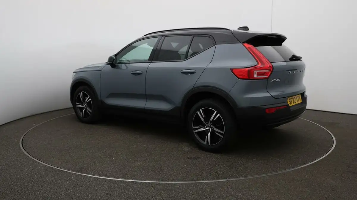 2022-volvo-xc40-15-t3-r-design-auto-big-27