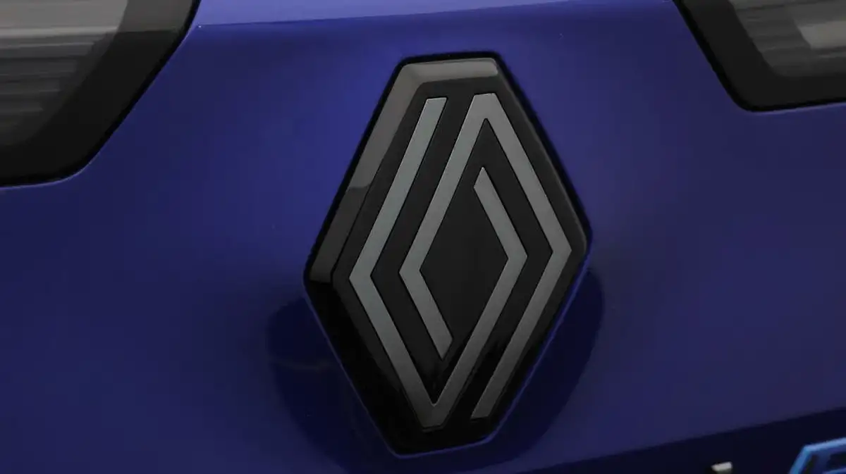 2024-renault-austral-12-techno-esprit-alpine-big-19