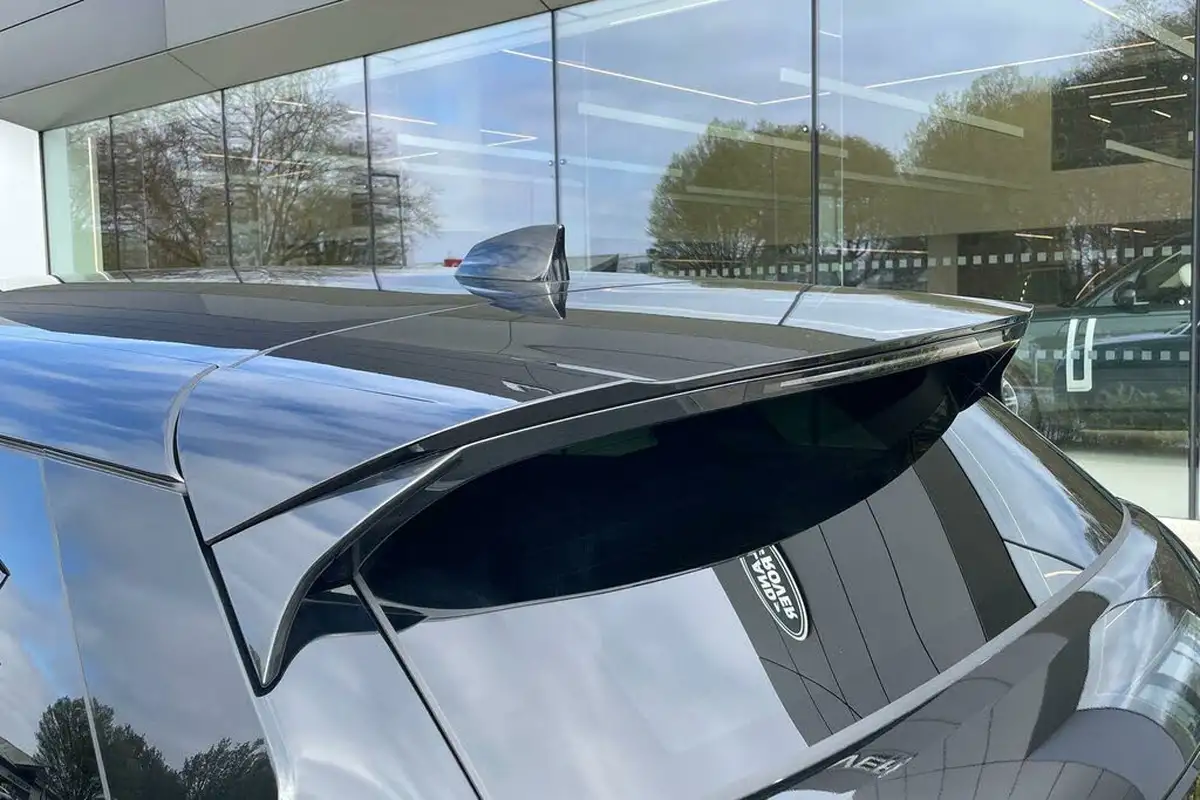 2024-land-rover-range-rover-evoque-15-p300e-dynamic-se-big-21