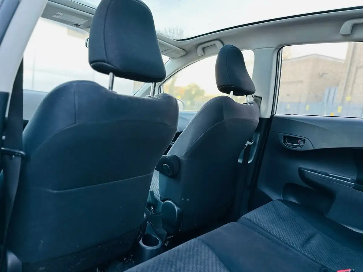 2011-toyota-verso-s-133-t-spirit-big-30