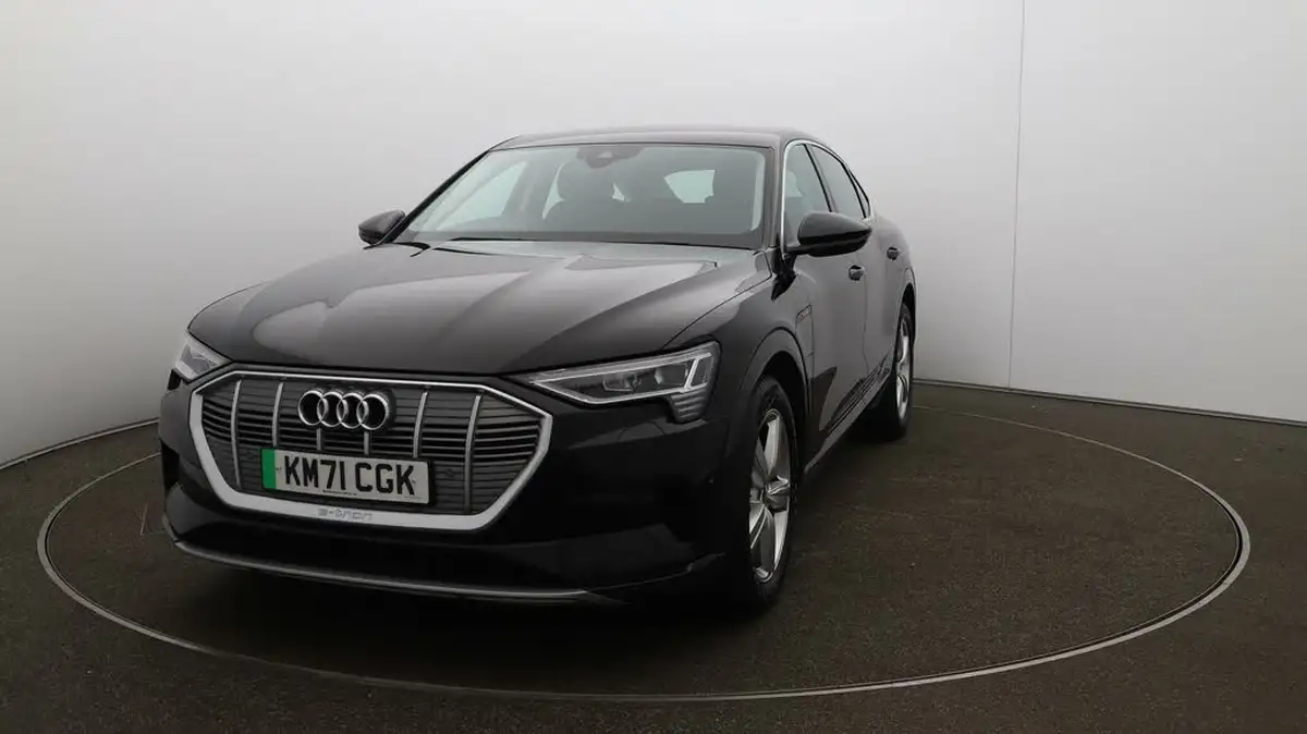 2021-audi-e-tron-55e-technik-sportback-big-31