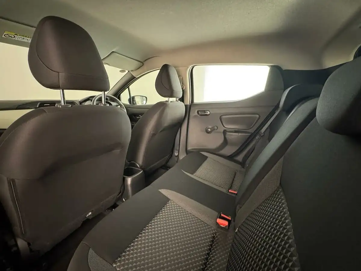 2021-nissan-micra-10-ig-t-acenta-big-14