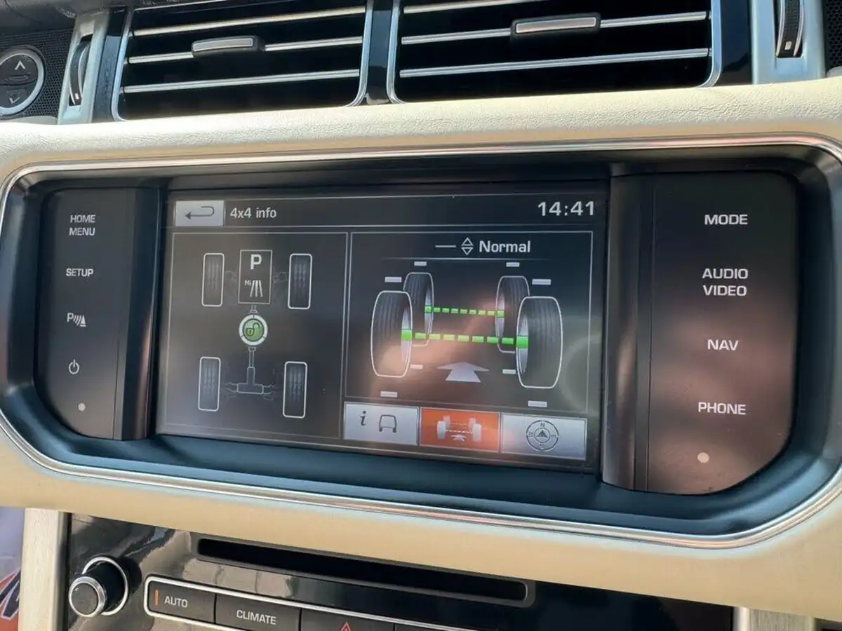 2014-land-rover-range-rover-44-sdv8-vogue-44sd-v8-339bhp-ss-big-28