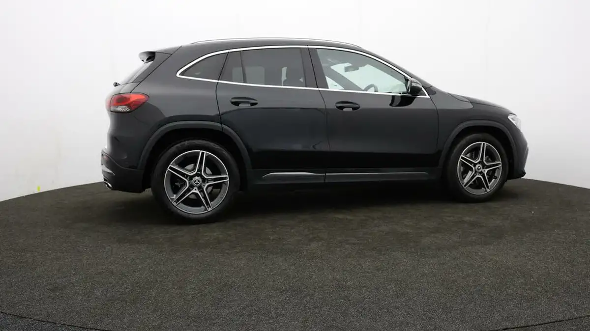 2021-mercedes-benz-gla-class-13-gla-180-amg-line-executive-1332cc-big-32
